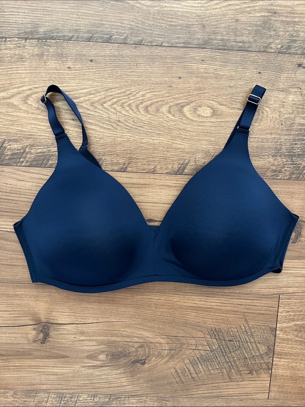 Soma Vanishing 360° Wireless Bra - Size 40D